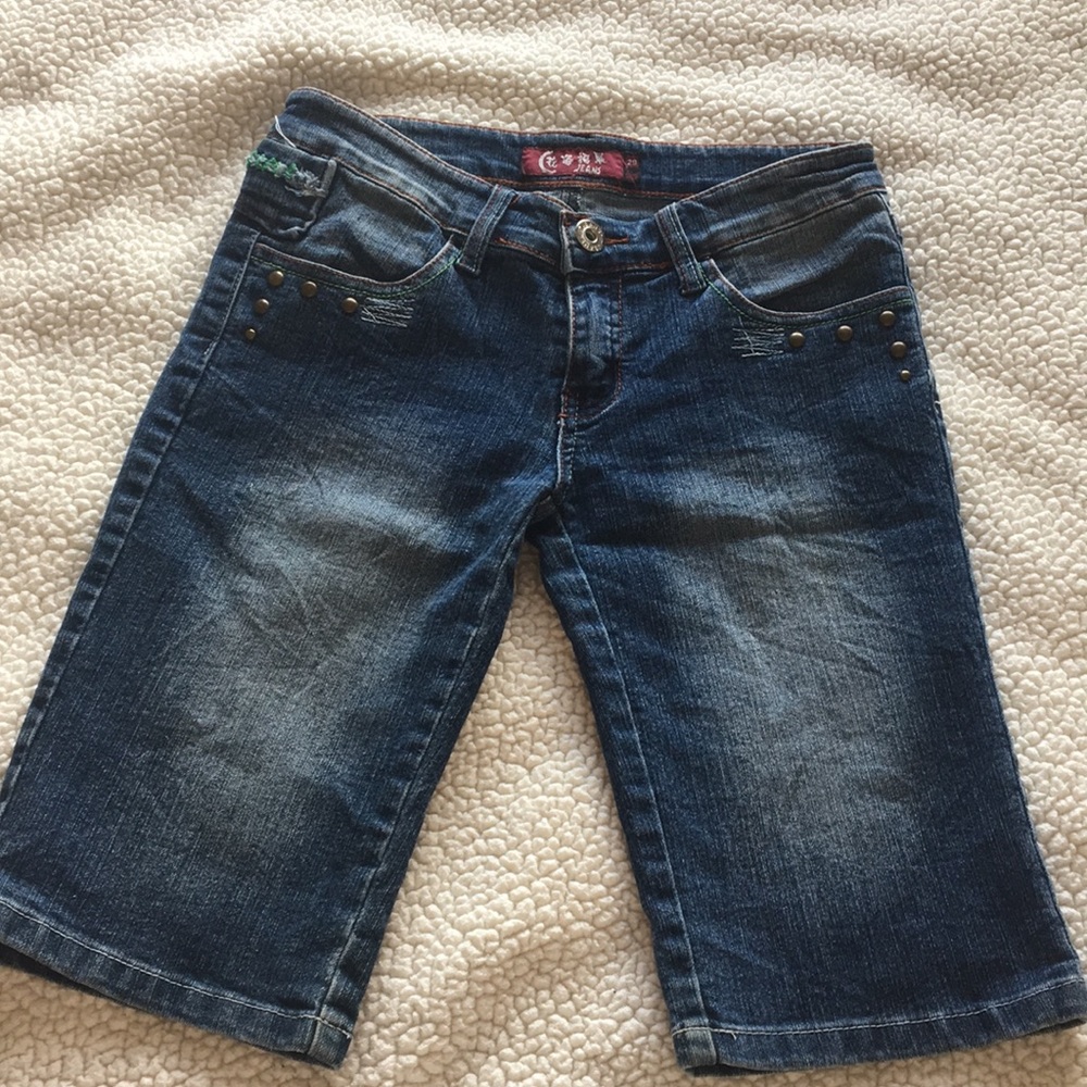 Stylish Capri jeans size 29, Chinese brand